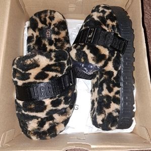 Ugg fluffita leopard print sandals